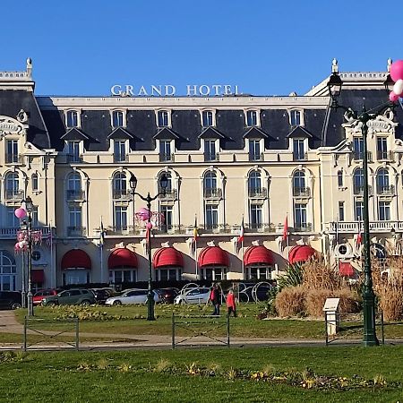 Un Nid D ' Amour Cabourg Extérieur photo